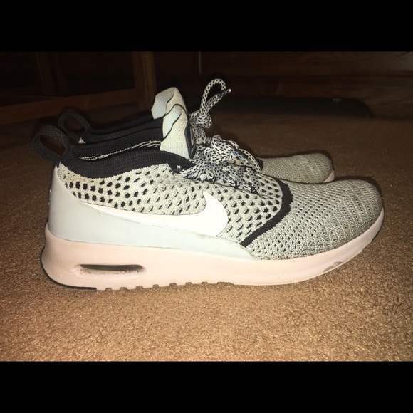 Nike airmax Thea ultra flyknit shoes - Picture 2 of 4